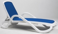 Лежак ALFA (цвет белый с blu, монолитный) из пластика (пластиковая мебель)